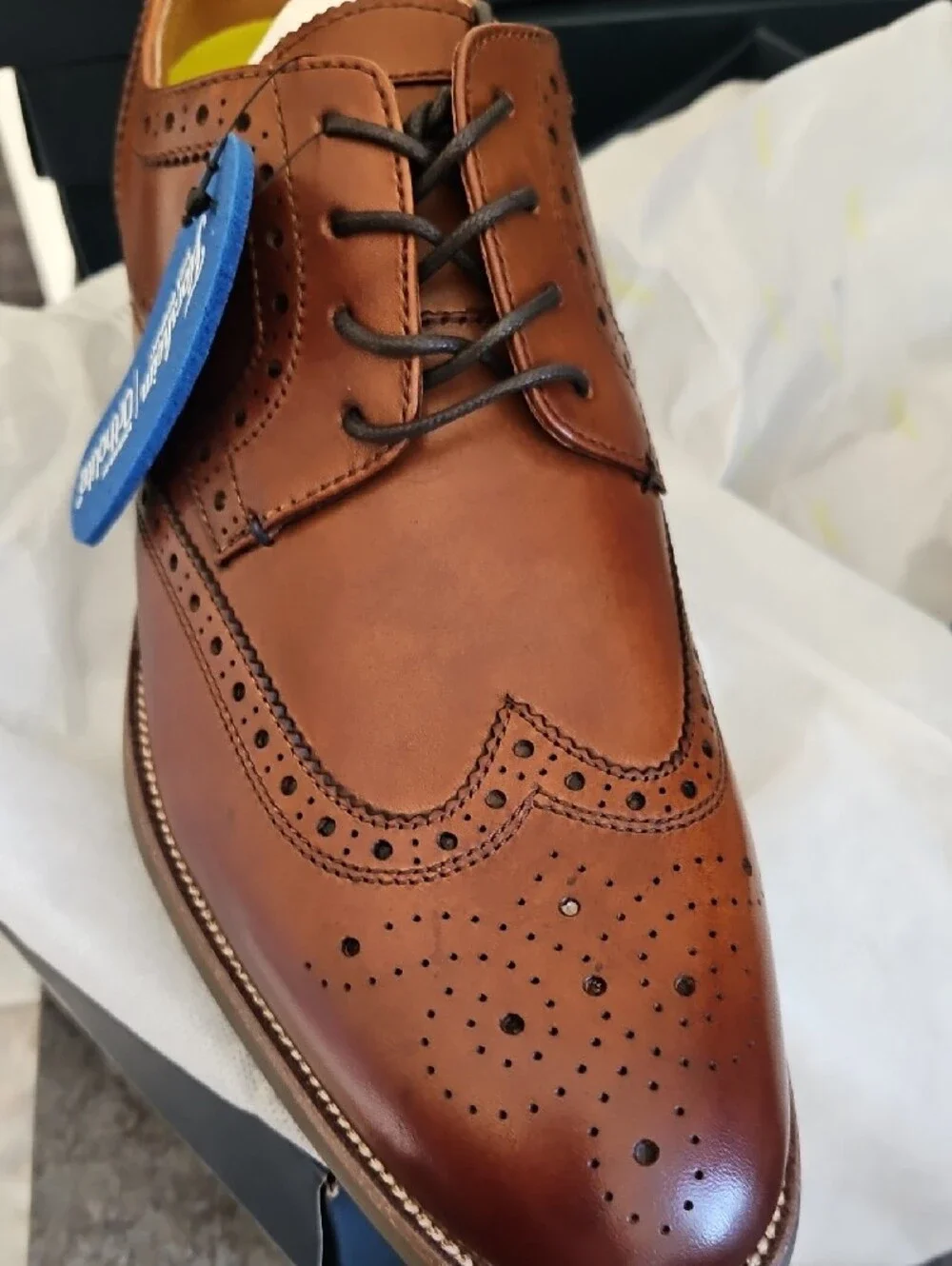 Florsheim Cognac Leather Wingtip Oxford - Men's Size 10.5D